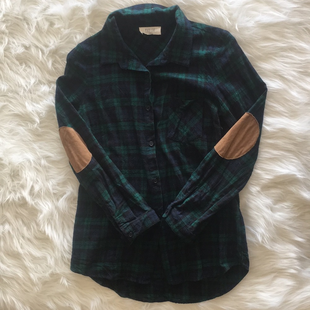 PLAID BUTTON UP W/ ELBOW PATCHES